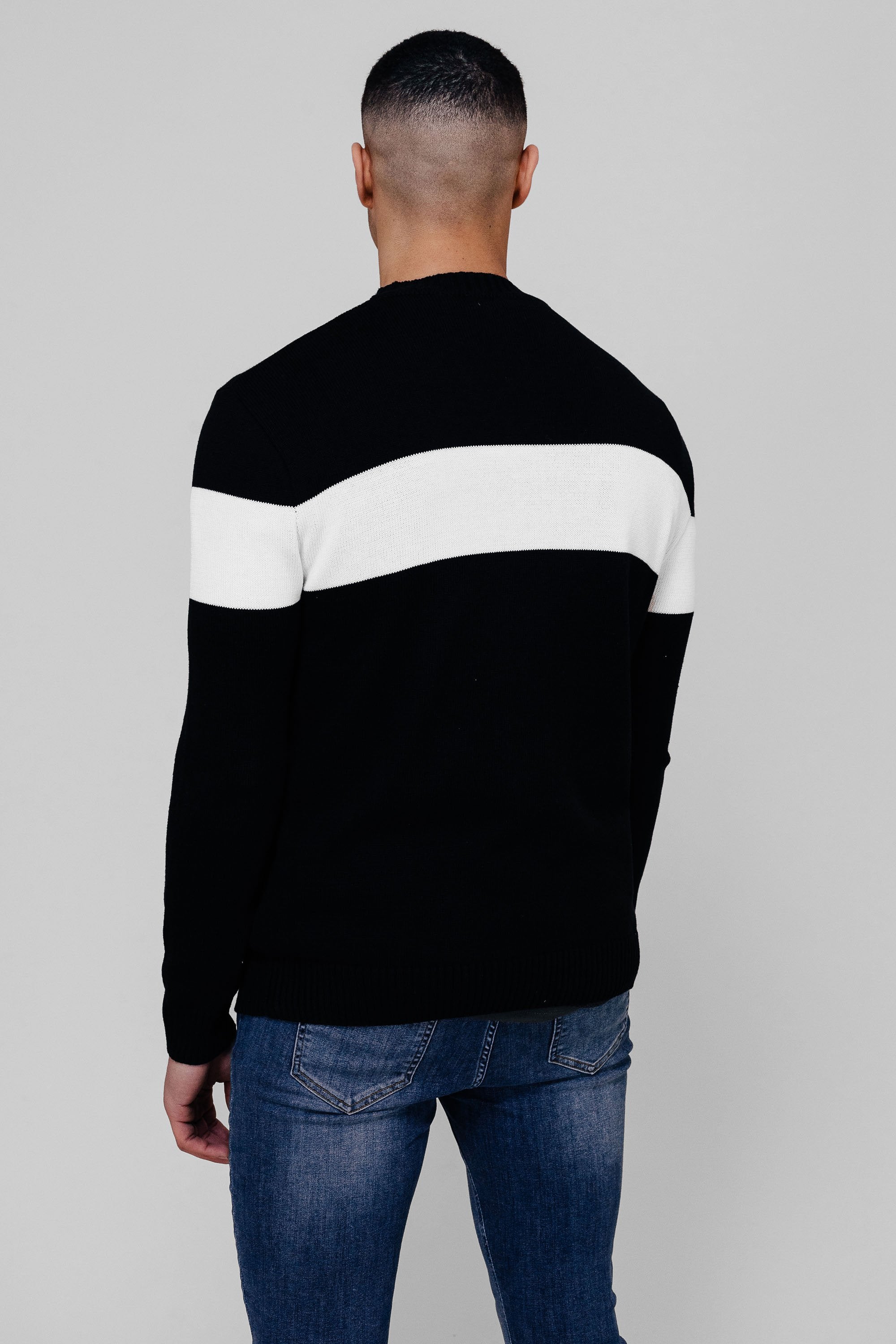 BLACK AND WHITE PANEL JUMPER
