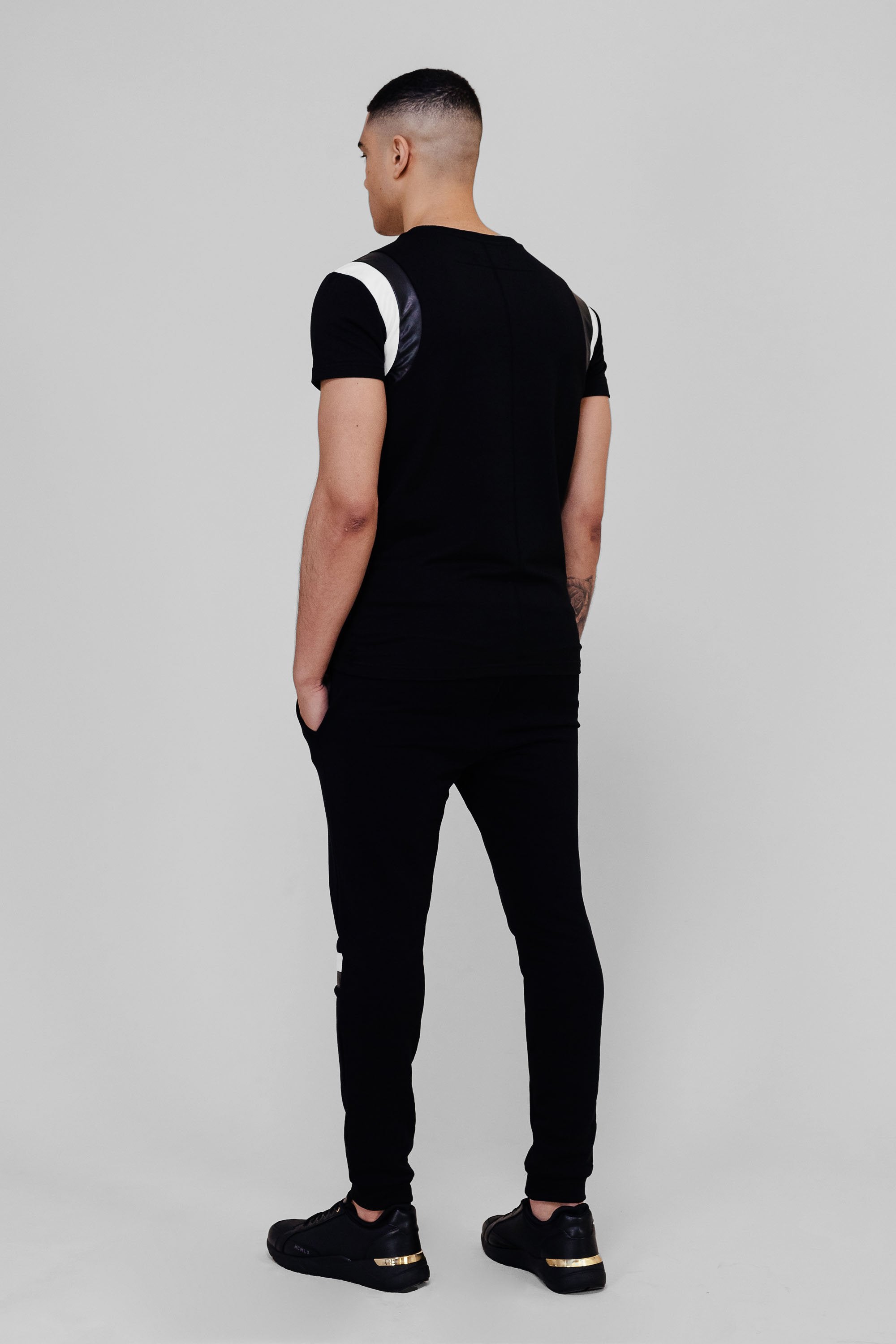 BLACK/LEATHER PANEL T-SHIRT